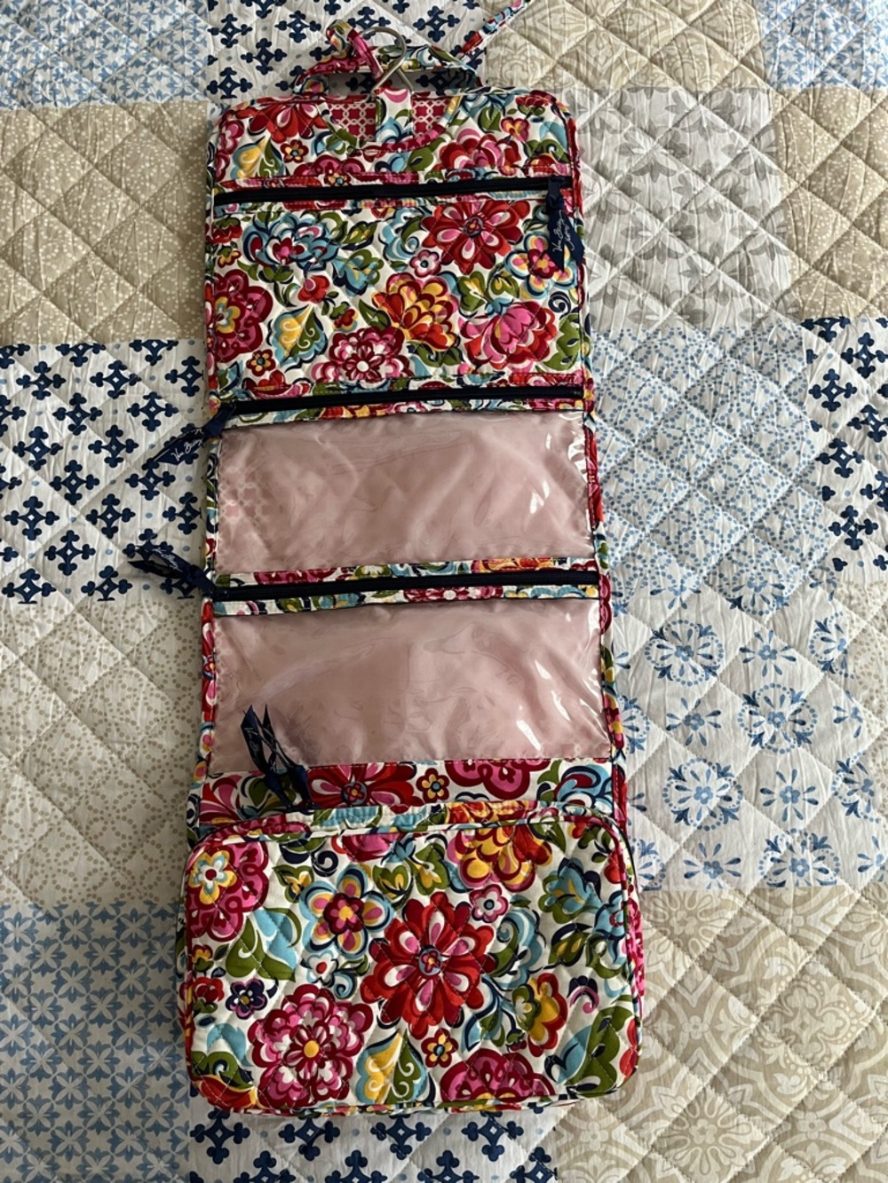 Vera Bradley Hanging Travel Accessory Toiletries Makeup Organizer Bag - Picture 3 of 10